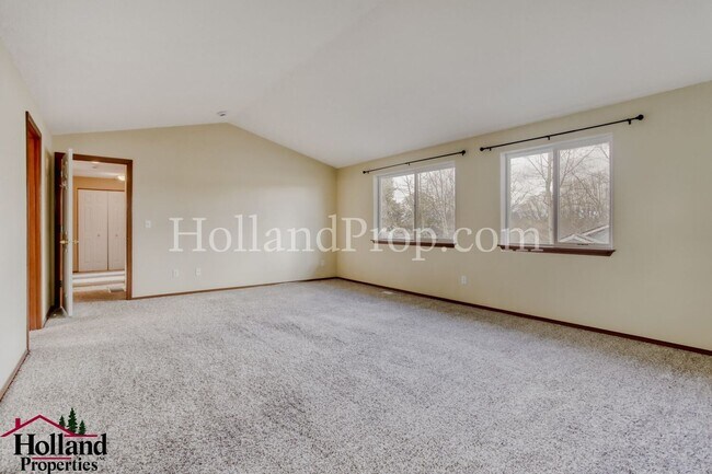 Building Photo - Beautiful 4 Bedroom Home in Excellent Beaverton Location!