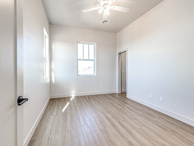 Building Photo - 29596 Memory Ln