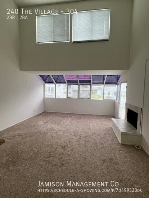 Building Photo - 240 The Vlg