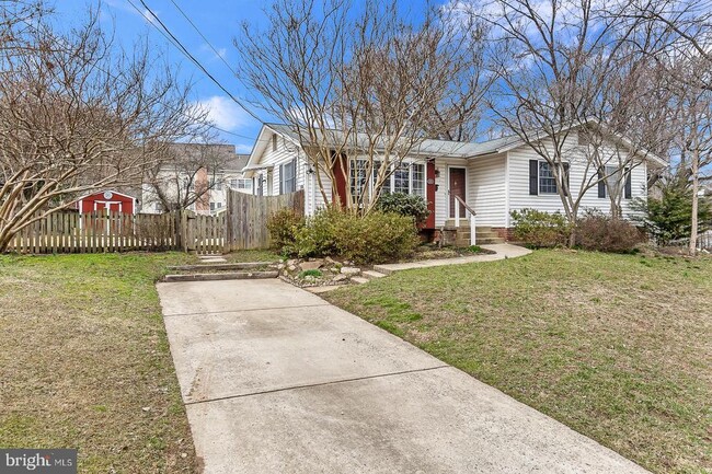 Building Photo - 409 Orleans Cir SW