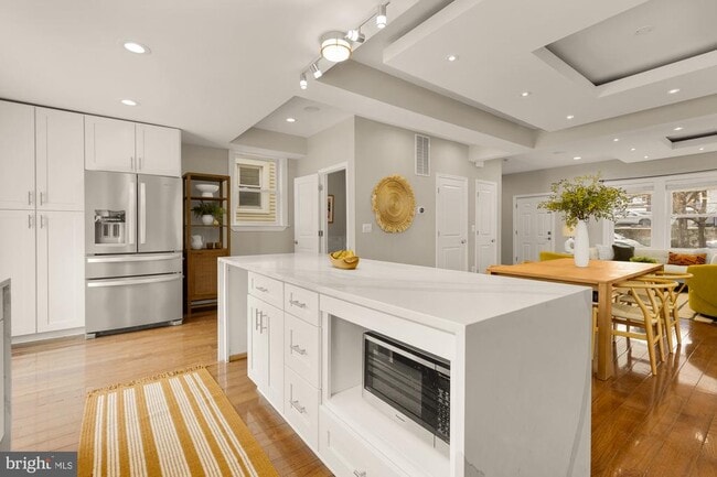 Building Photo - 2228 Kearny St NE