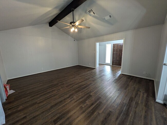 Building Photo - 3157 Merriman. Port Neches, TX 77651