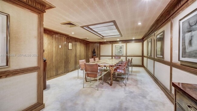 Building Photo - 520 Brickell Key Dr