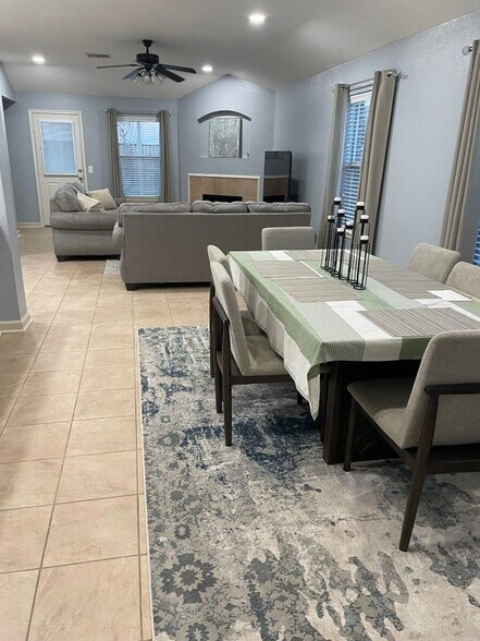 Building Photo - 5730 Baldwin Elm St