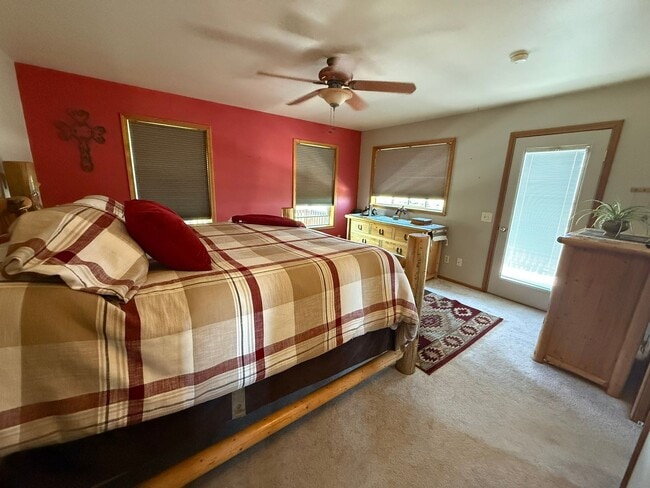 Building Photo - Dream Stevensville Horse Property on 8 acres