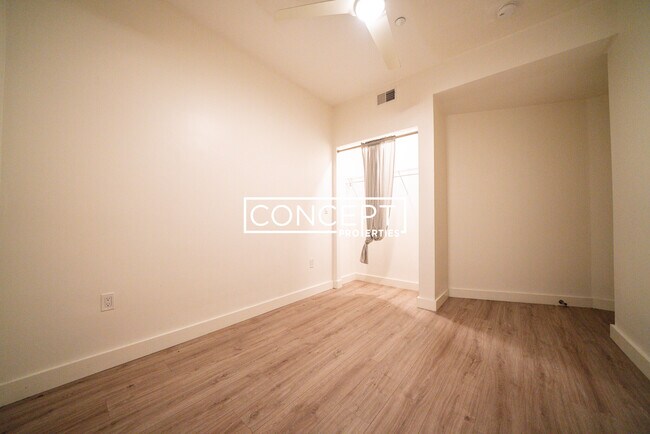 Building Photo - 1474 Tremont St