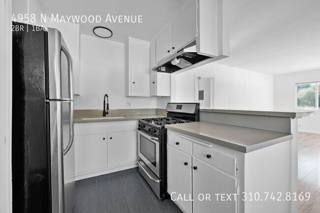 Building Photo - 4958 N Maywood Ave