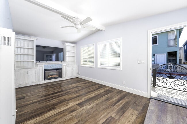 Building Photo - "Turnkey and Fully Remodeled Beachside Retreat with Cozy Fireplace & Modern Amenities in Newport ...