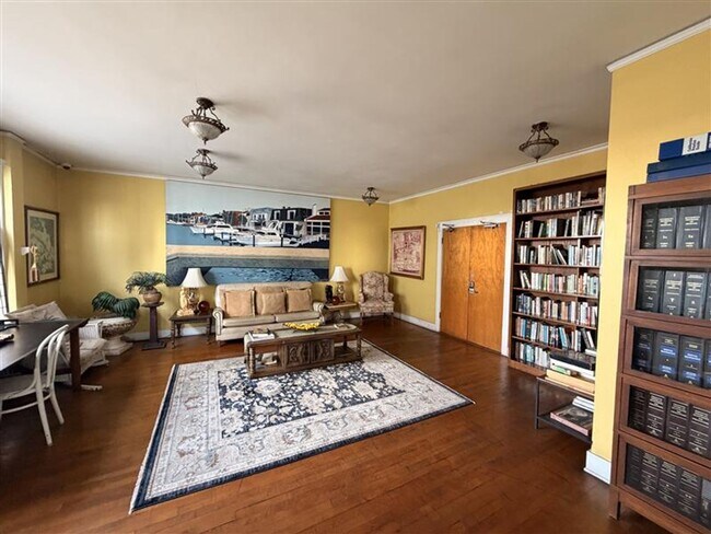 Building Photo - Historic 1BD in The Sovereign | New Appliances | Rooftop Access | Pet Friendly *$1,000.00 Off One...