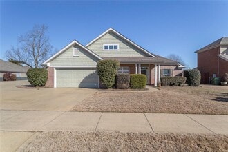 Building Photo - 612 Stoneybrooke Way