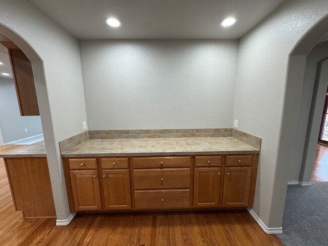 Building Photo - 8852 Stony Creek Dr