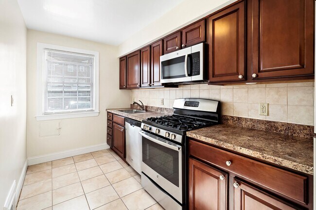 Building Photo - Towne Gardens Townhomes