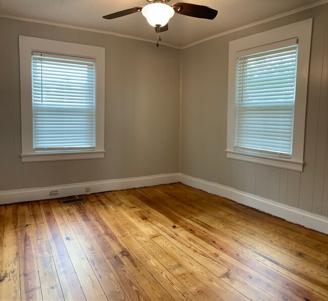 Building Photo - 2181 Old Durham Rd