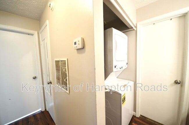 Building Photo - 79 Cape Dorey Dr