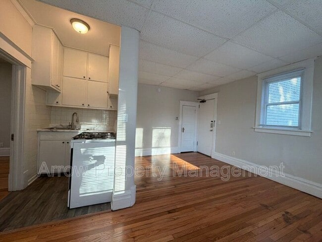 Building Photo - 1400 Garfield St