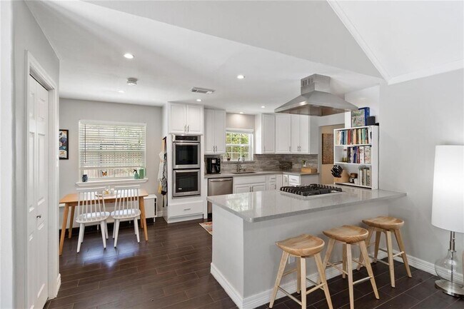 Building Photo - 5747 Rutherglenn Dr