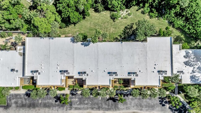 Building Photo - 131 Wild Palm Dr
