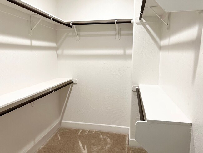 Building Photo - 3 Bedroom / 2.5 Bath In Tanglewood Gated Community