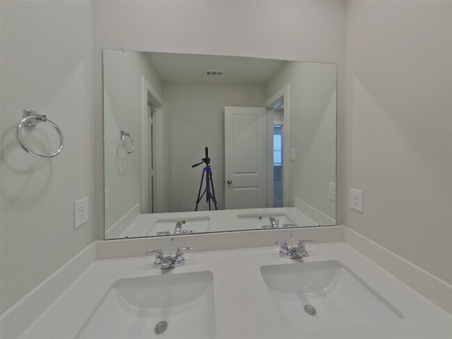 Building Photo - 22808 Terrazzo Dr