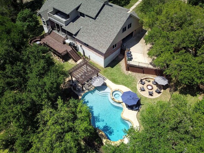 Building Photo - A Private Great Hills Estate on 1.32 Acres Backing to Protected Green Space **Fully Furnished**