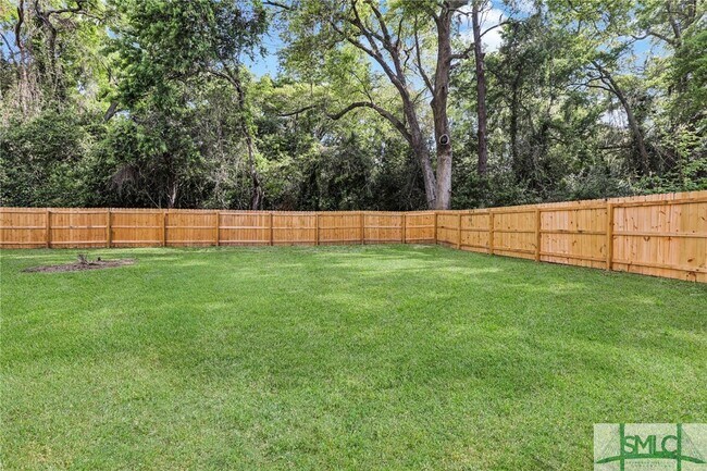 Building Photo - 20 Quail Forest Dr