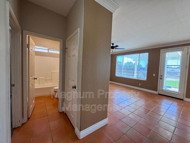 Building Photo - 33021 Adelante St
