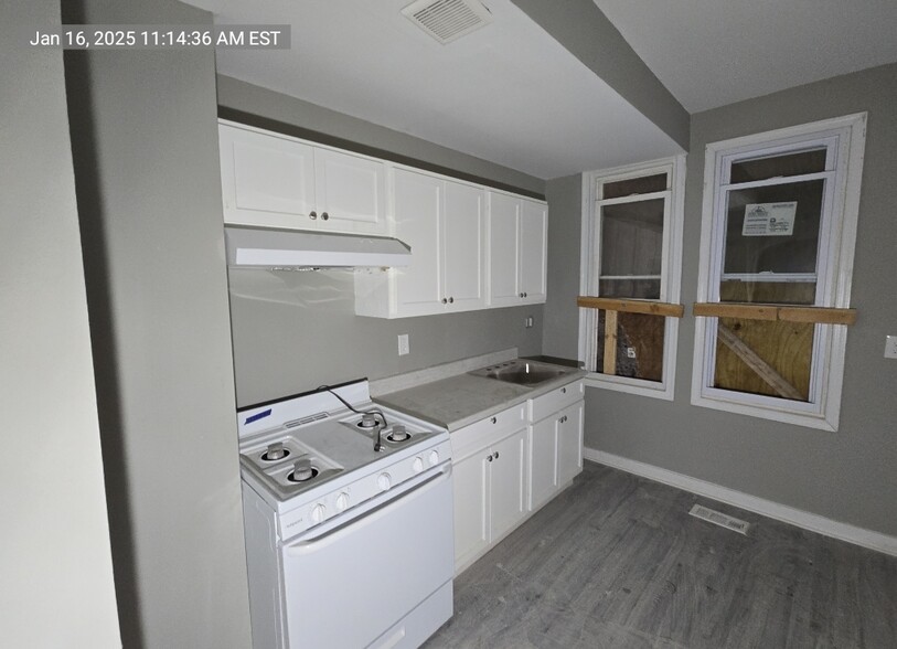 Building Photo - 2239 Sidney Ave