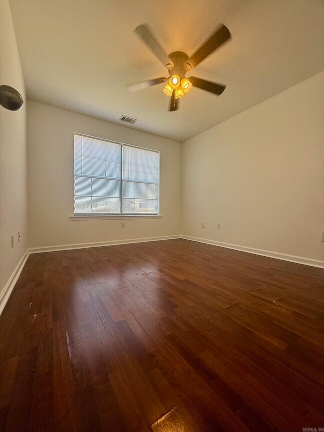 Building Photo - 13706 Apple Glen Cove