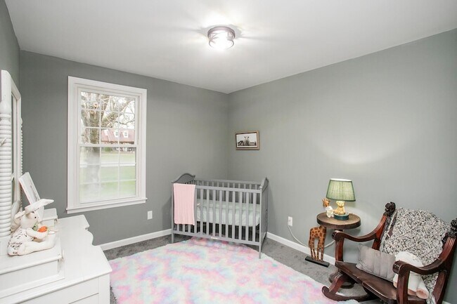 Building Photo - 712 Stewart Valley Dr
