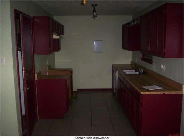 Building Photo - 105 Gladys St