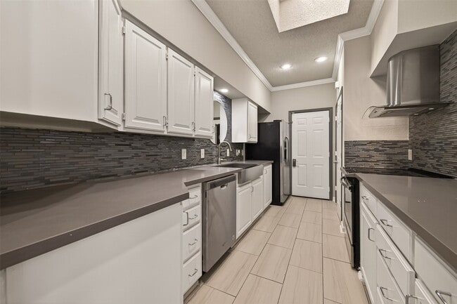 Building Photo - 4024 Breakwood Dr