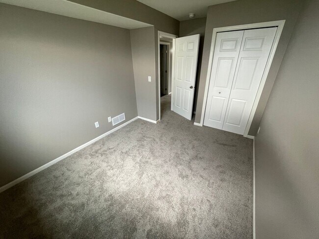 Building Photo - Cute Home in a Great Neighborhood!