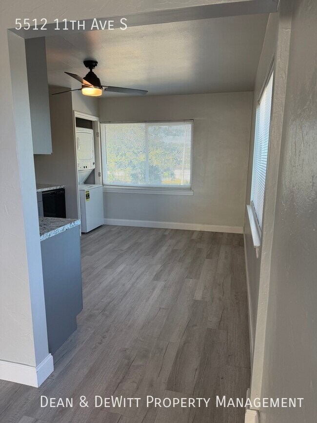 Building Photo - 5512 11th Ave S