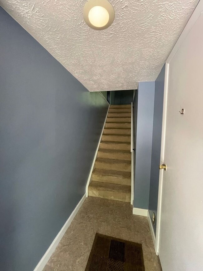 Building Photo - 604 Arkwood Dr