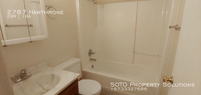 Building Photo - 2BD/1BA Duplex near Arena Park