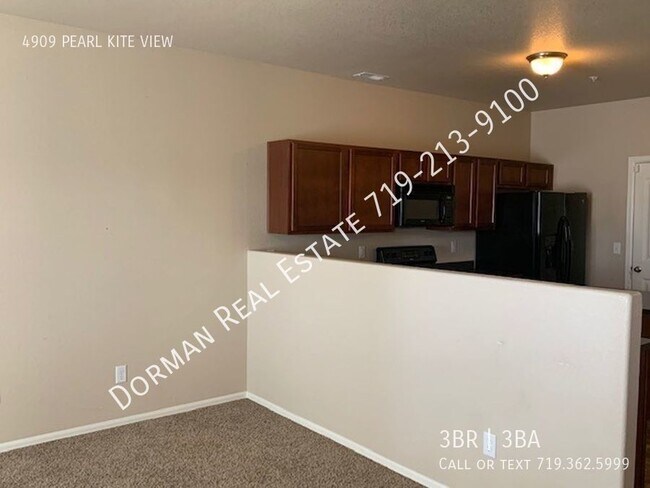 Building Photo - Canyon Springs Townhome