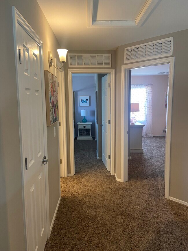 Building Photo - 9095 Blue Saguaro St