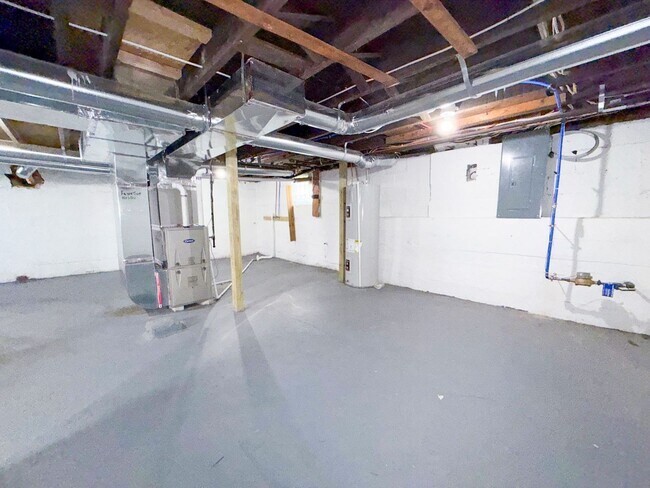 Building Photo - Charming Cape Cod in Columbus | 3BR, Updat...