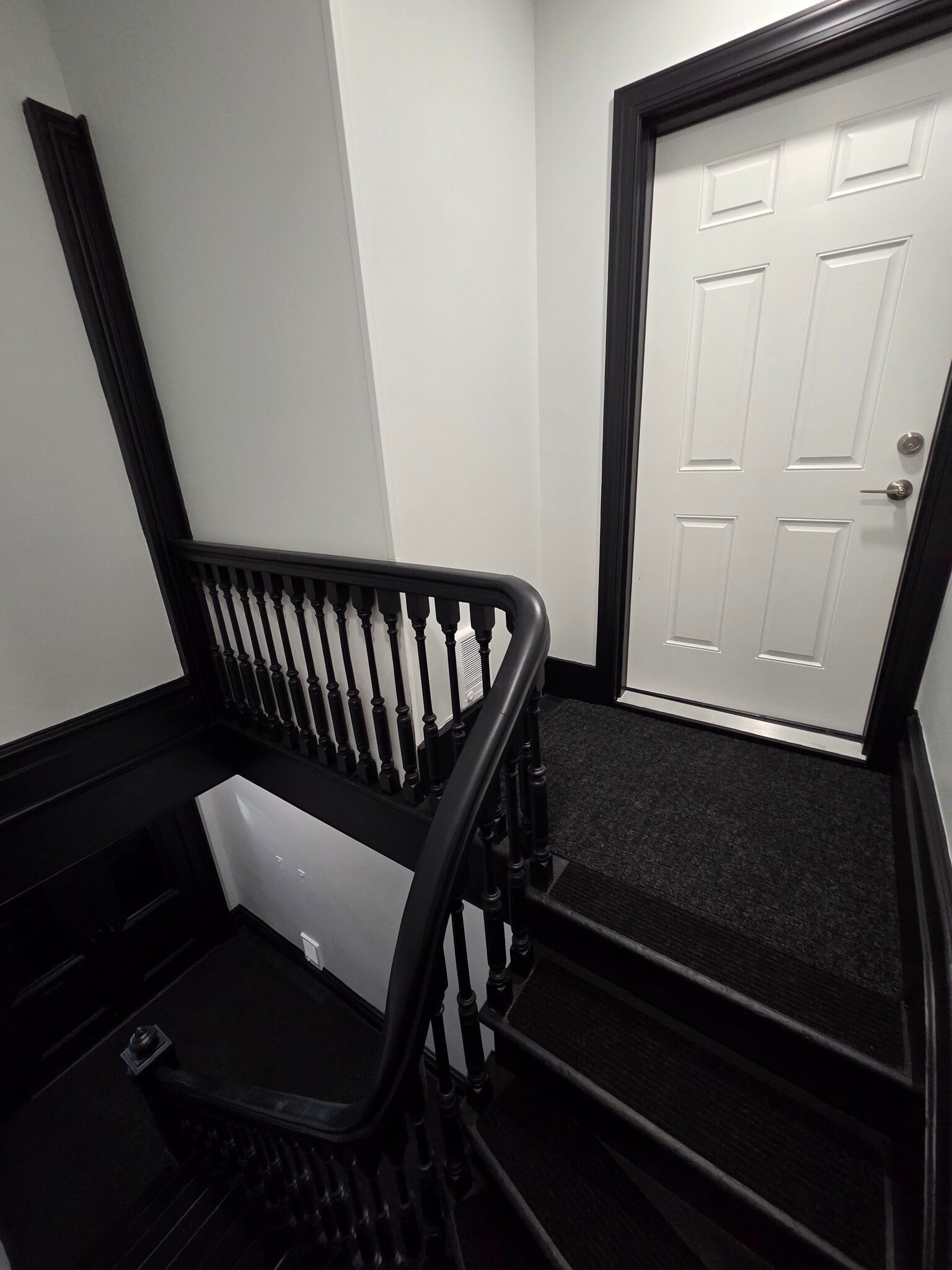 Building Photo - 840 2nd St