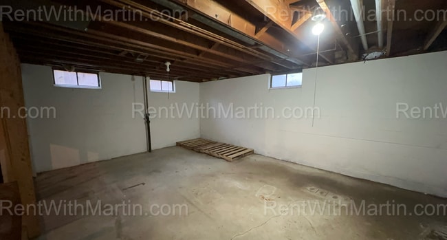 Building Photo - 1644-1646 E Mitchell Ave