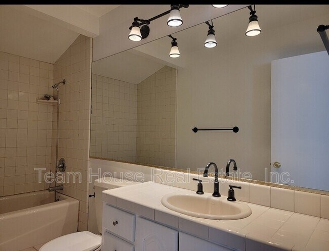 Building Photo - 23423 Vía Boscana