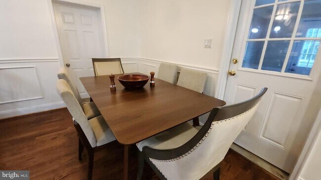 Building Photo - 12411 Thompson Rd