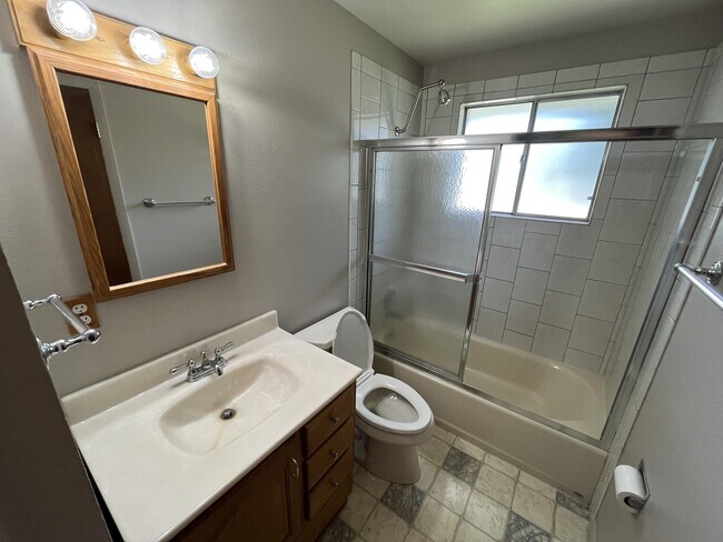 Building Photo - 6752 Quay Ct