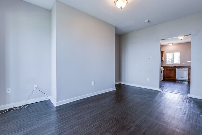 Building Photo - Available August - Check out this beautiful 2 bedroom w/ city views!