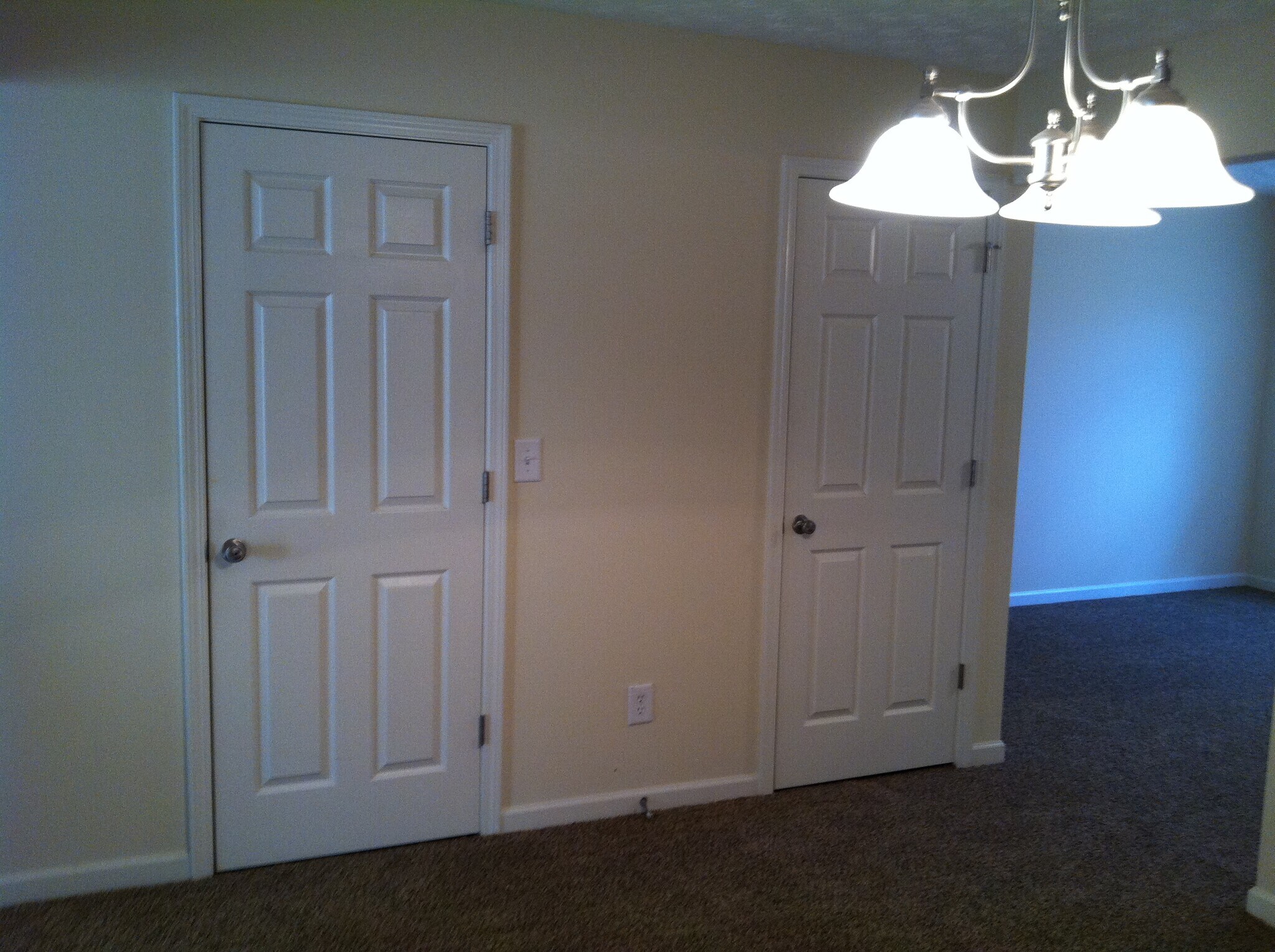 Building Photo - 7160 Grosbeak St