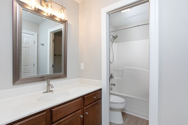 Building Photo - Beautiful 5 bedroom home in Cameron Estates!