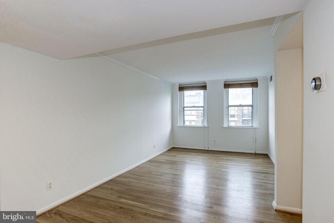Building Photo - 1133 13th St NW