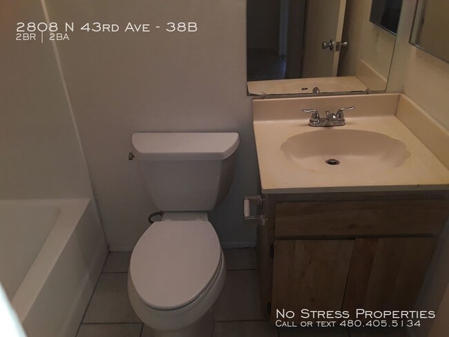 Building Photo - 2 Bed Condo at 43rd Ave and Thomas!