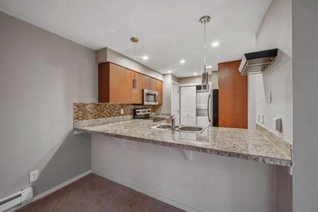 Building Photo - 1 bedroom in Kirkland WA 98034