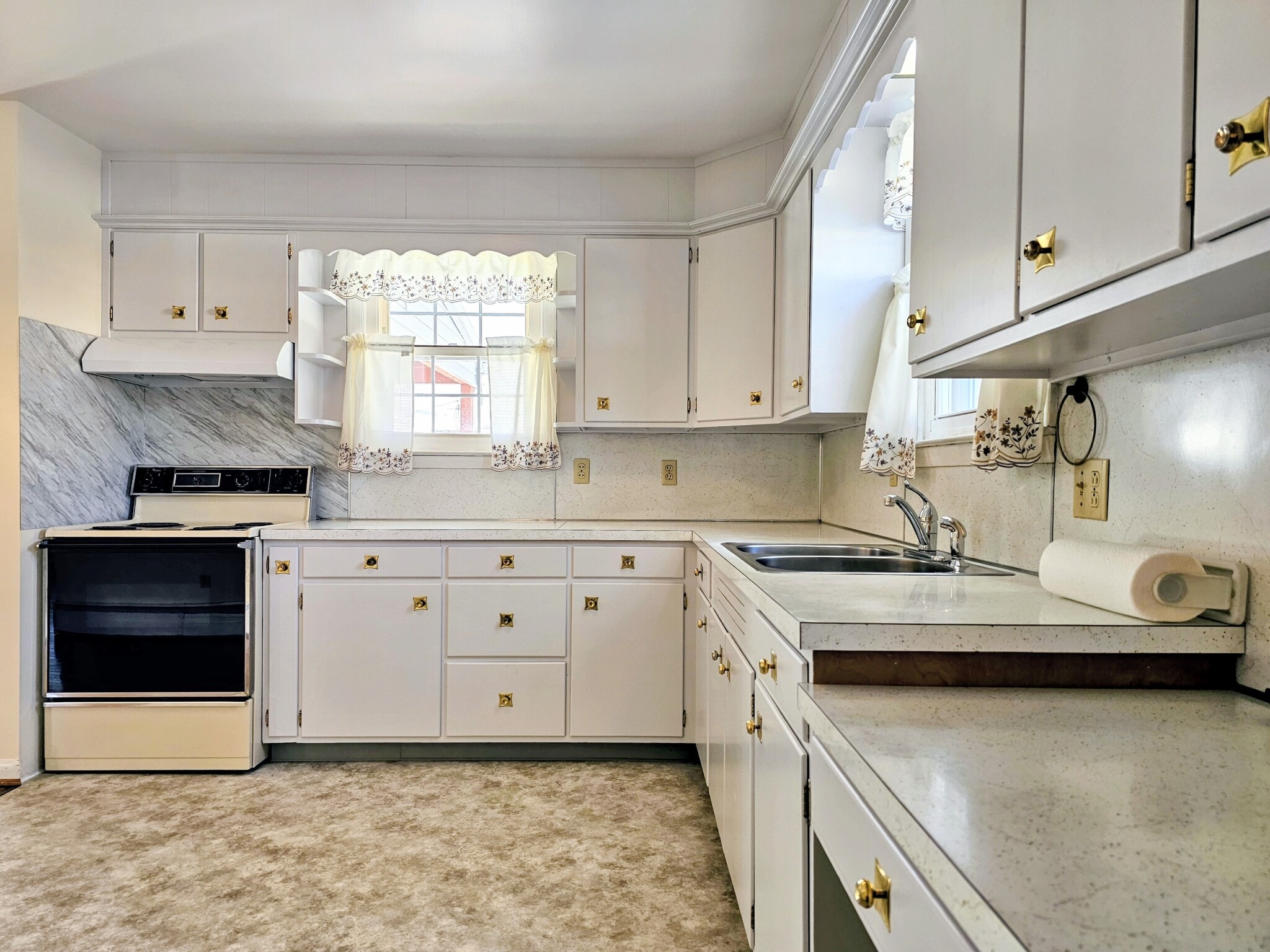 Building Photo - 13 Frederick Ave